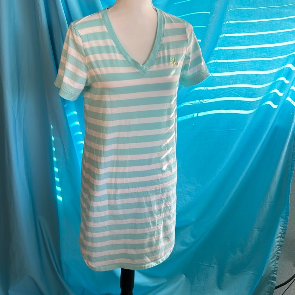 Buy2items get1free 3/$20items for $40.aqua white striped short sleeve dress